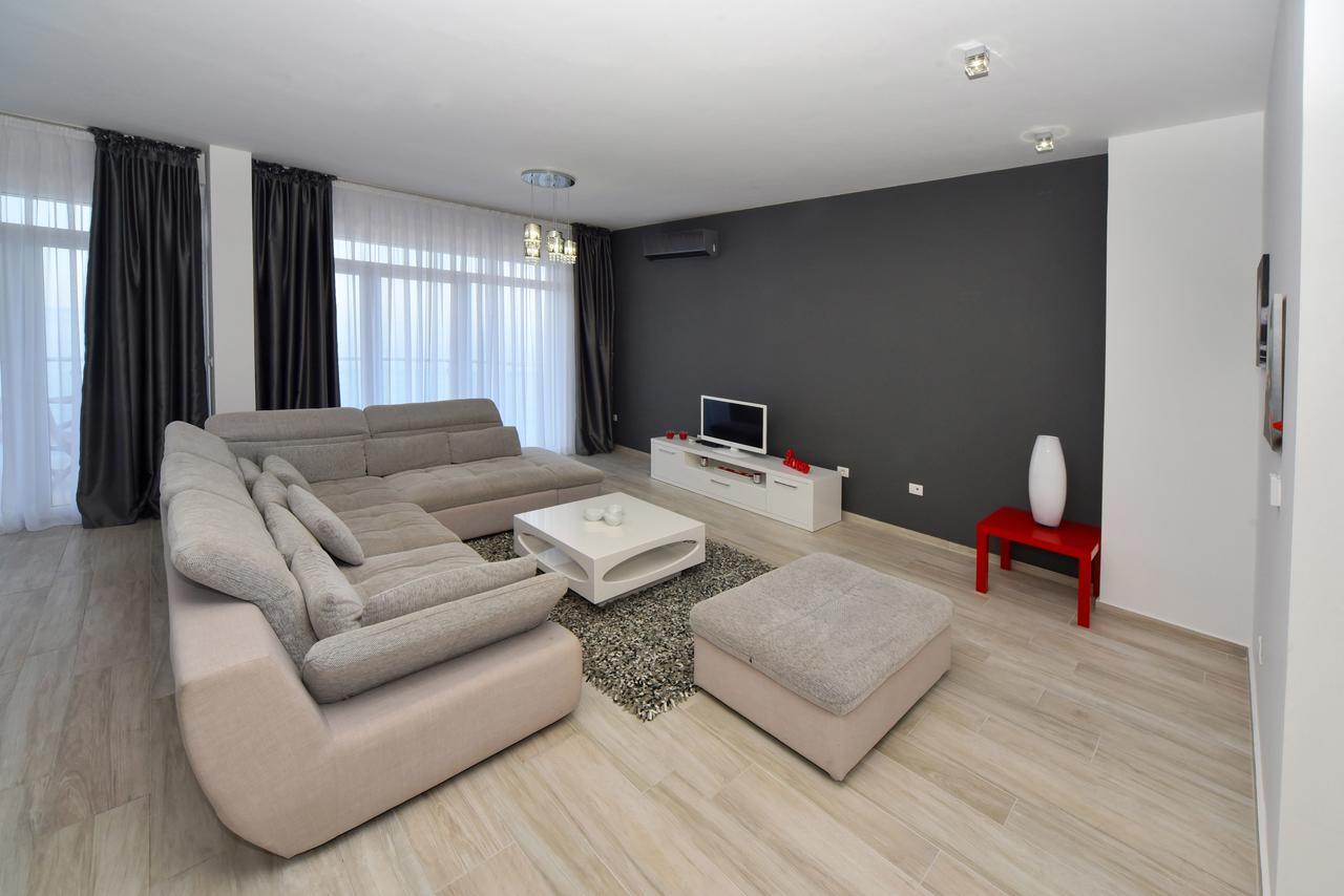 Sky Fort Apartments Dobra Voda Εξωτερικό φωτογραφία